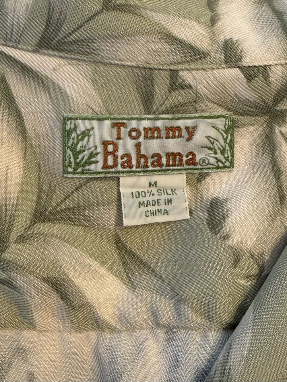 Tommy Bahama 100% Silk Tropical Shirt Womens M Floral Hawaiian Aloha Camp Button - Picture 5 of 8